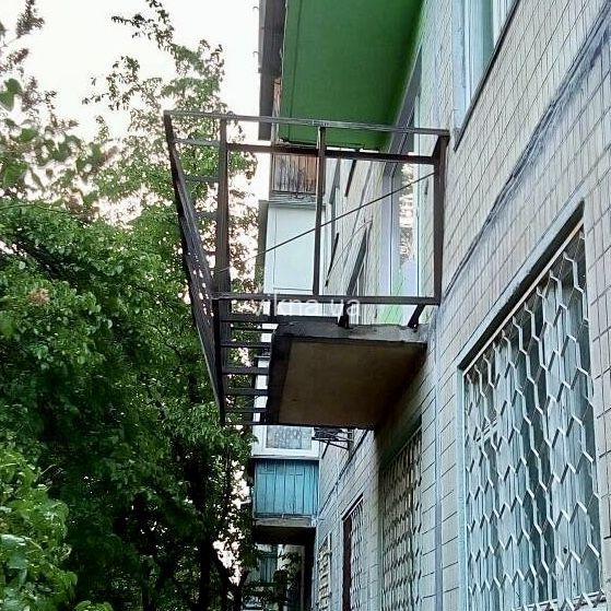 вынос балкона