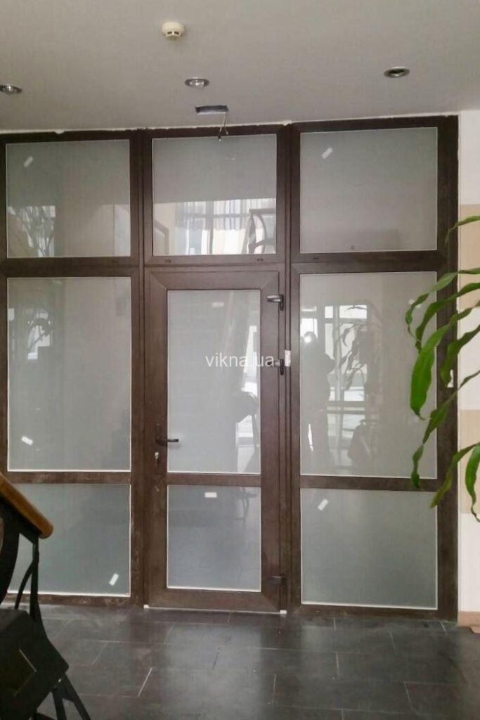 офисные пластиковые двери vigrand