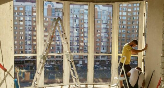 эркерный балкон rehau