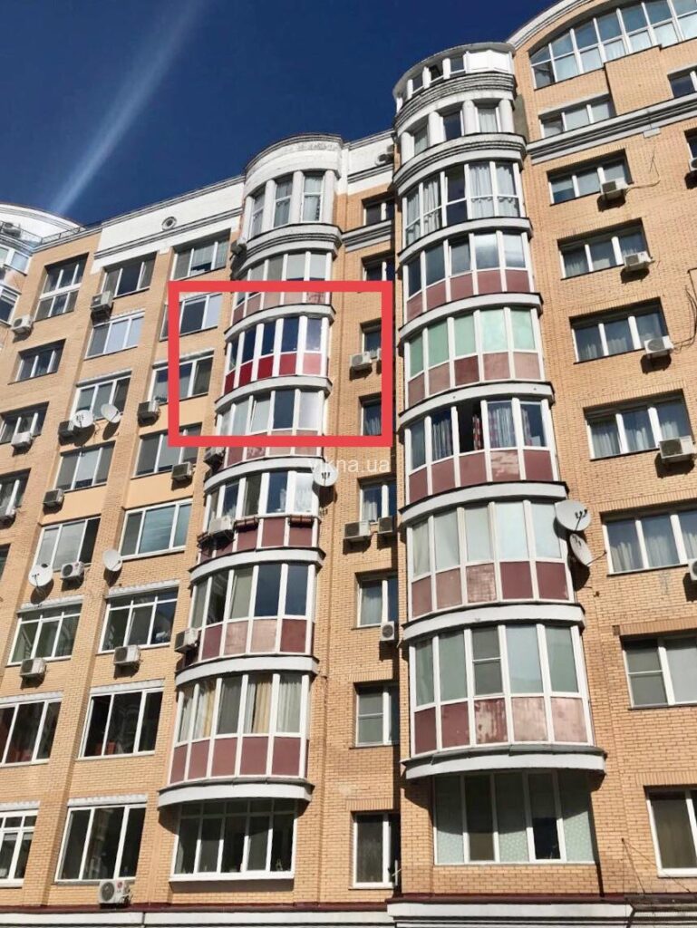 эркерный балкон rehau